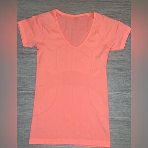 Lululemon Swiftly Tech Short Sleeve Shirt Orange- Size 6